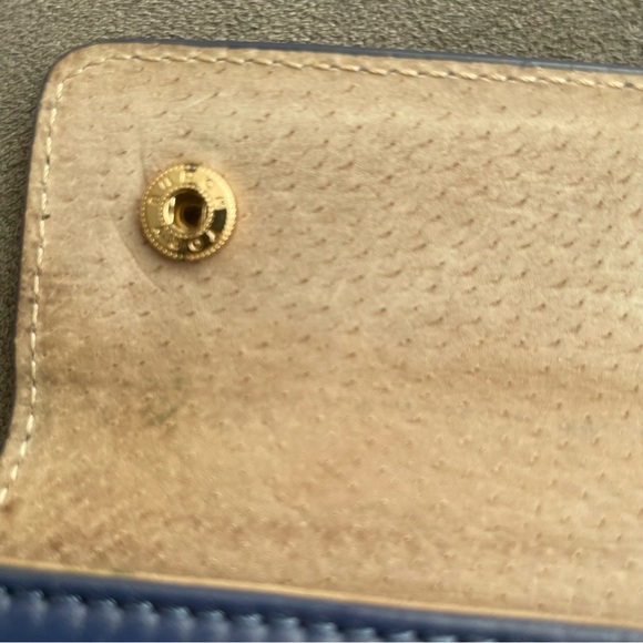 Tory Burch leather ipad case (fits 2,3 and 4) - Picture 5 of 11